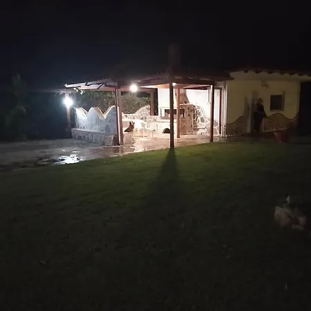 Serafim House * Thronion