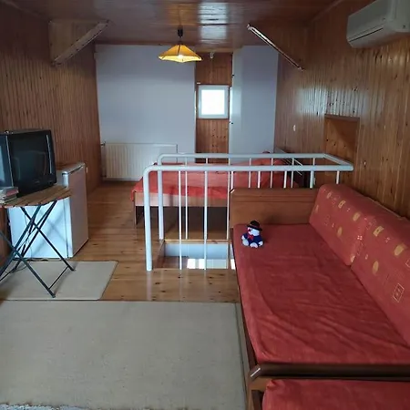 度假居 Serafim House Thronion