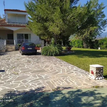 Serafim House Thronion