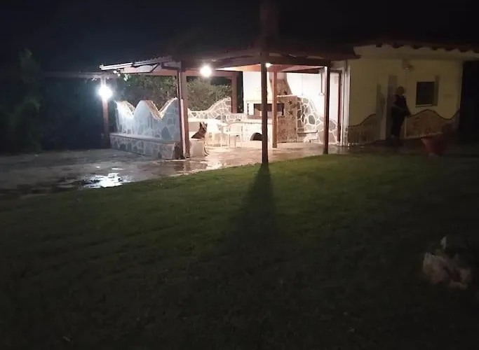 Serafim House * Thronion