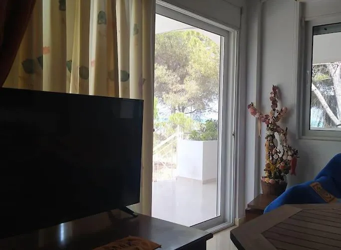 Serafim House * Thronion