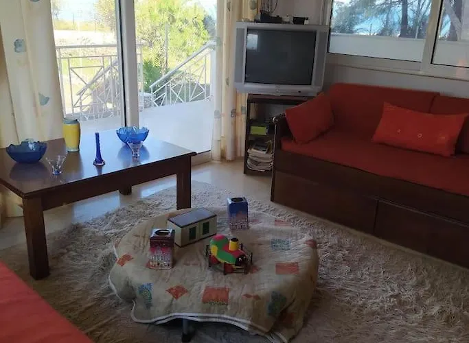 Serafim House Thronion
